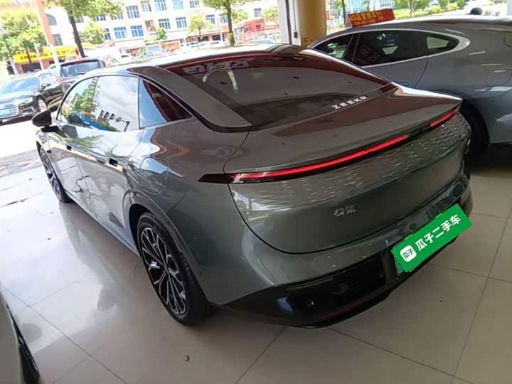Zeekr 007, 2024 — фото 5 из 9