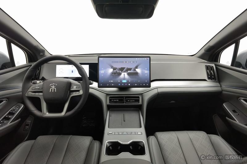 BYD Song L DM-i Hybrid, 2026 — фото 8 из 12