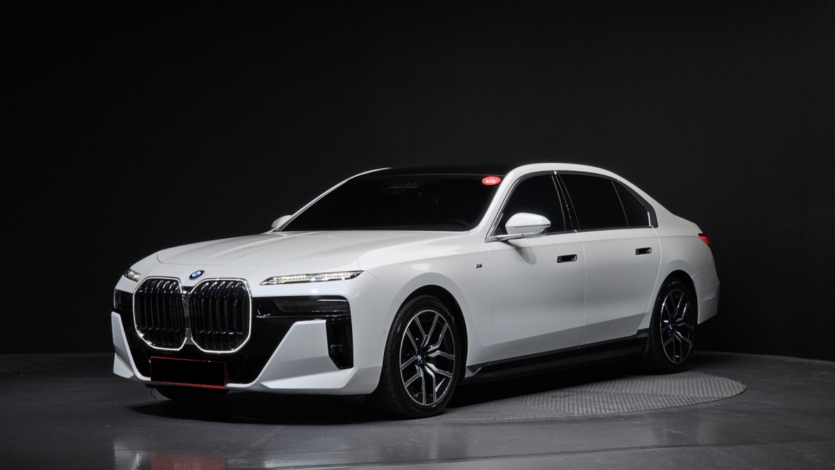 BMW i7, 2023 — купить в Иванове под ключ