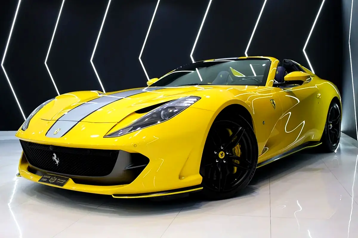 Ferrari 812, 2023 — фото 2 из 10