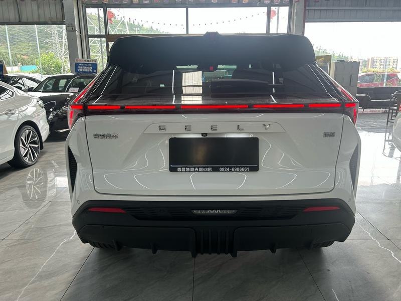 Geely Atlas, 2025 — фото 5 из 11