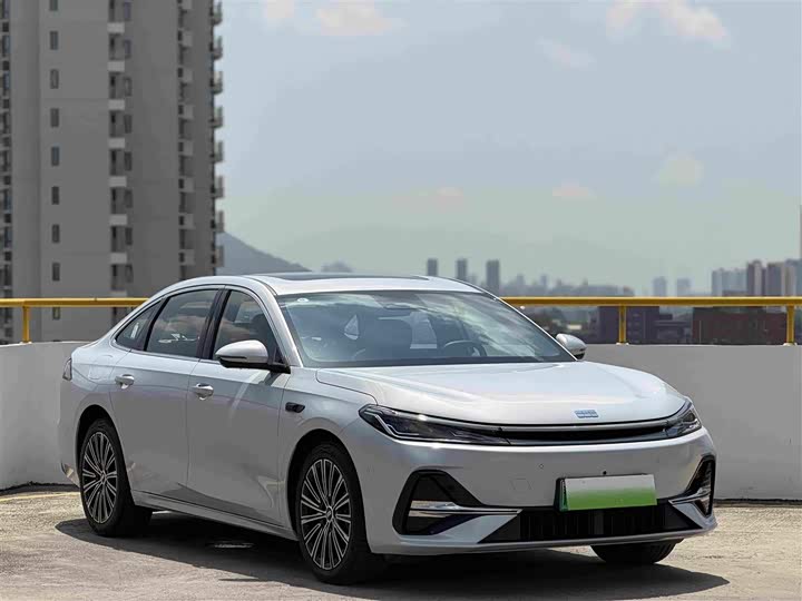Geely Galaxy A7, 2025 — фото 3 из 9