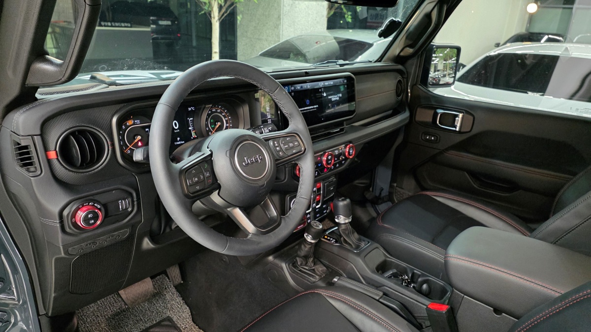 Jeep Wrangler, 2025 — фото 11 из 12
