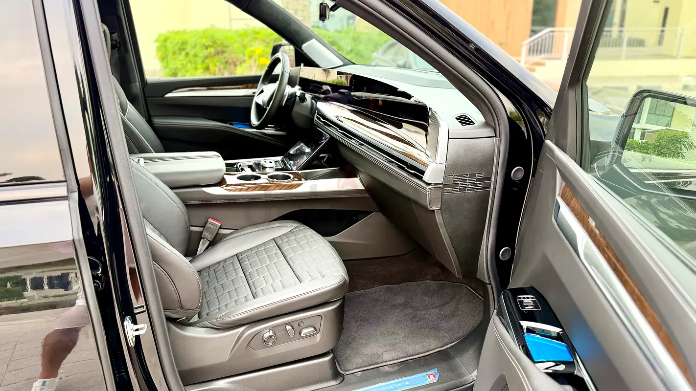 Cadillac Escalade, 2025 — фото 8 из 10