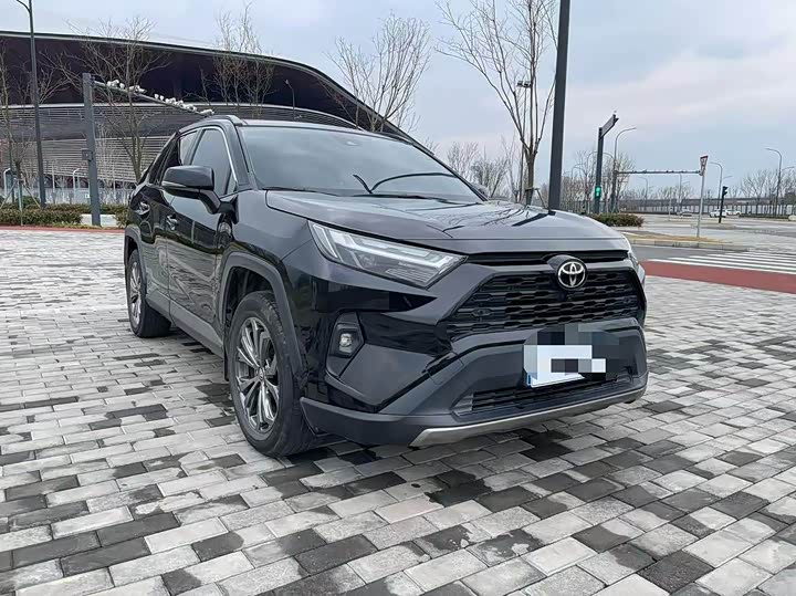 Toyota RAV4, 2023 — фото 3 из 9