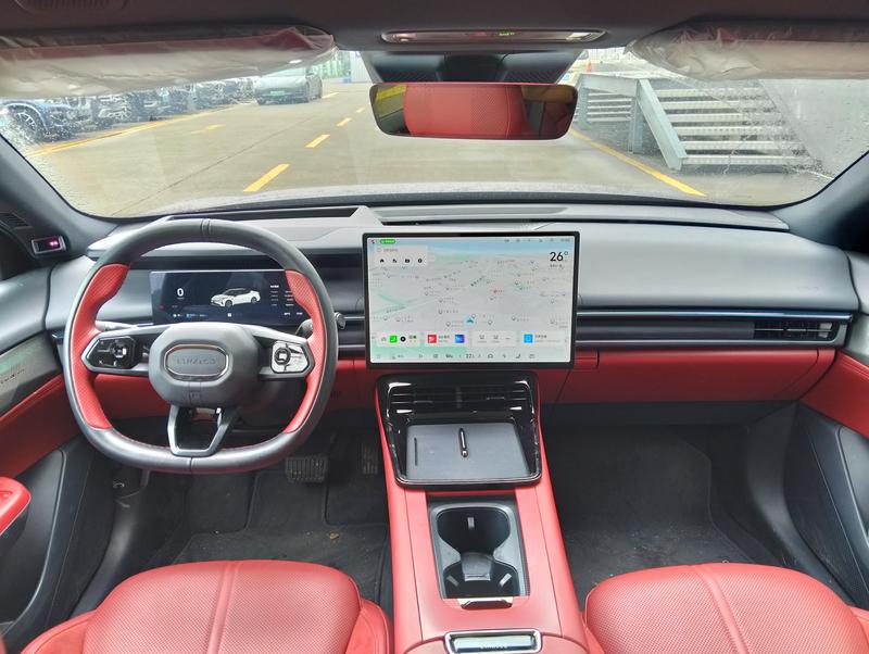Lynk & Co 07 EM-P Hybrid, 2025 — фото 8 из 12