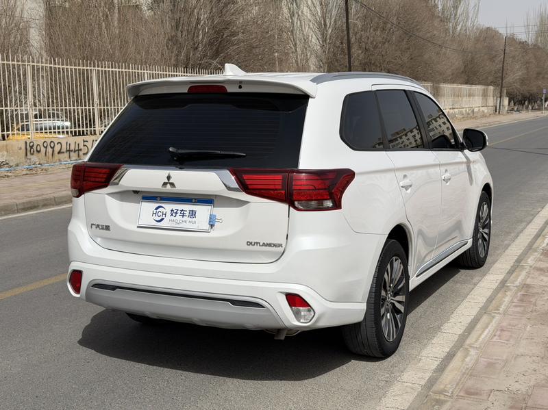 Mitsubishi Outlander, 2021 — фото 6 из 12