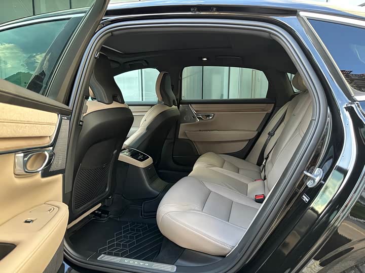 Volvo S90 Hybrid, 2025 — фото 9 из 9
