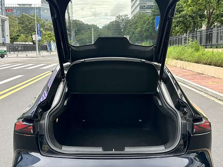 Changan UNI-V Hybrid, 2023 — фото 7 из 9