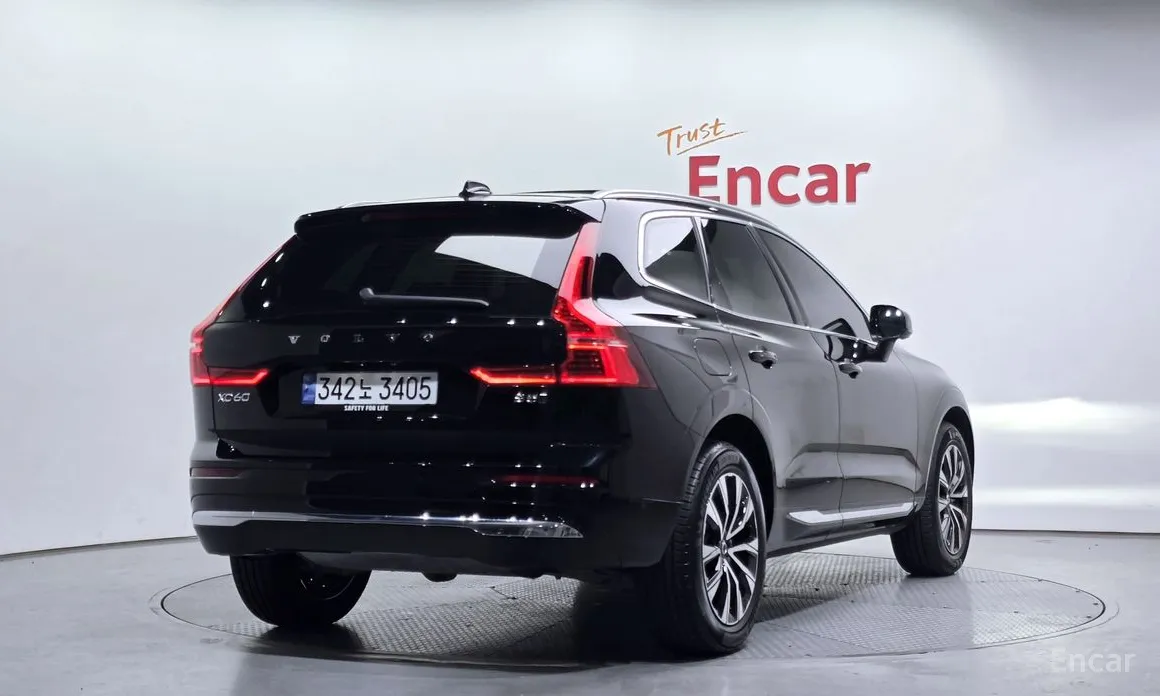 Volvo XC60, 2024 — фото 2 из 12