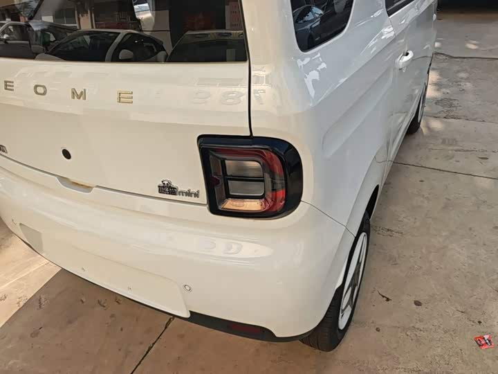 Geely Galaxy Panda Mini, 2026 — фото 8 из 9
