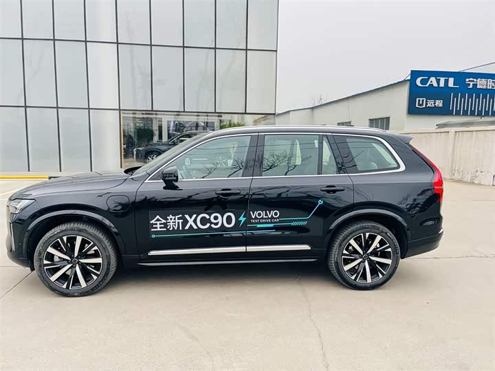 Volvo XC90 Hybrid, 2025 — фото 3 из 9