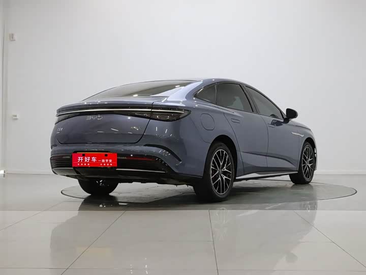 BYD Seal 07 DM-i Hybrid, 2025 — фото 6 из 9