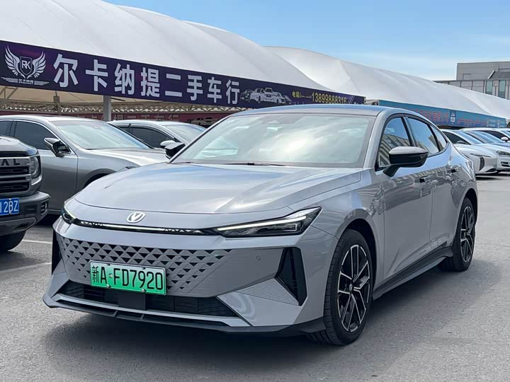 Changan UNI-V Hybrid, 2026 — фото 3 из 9