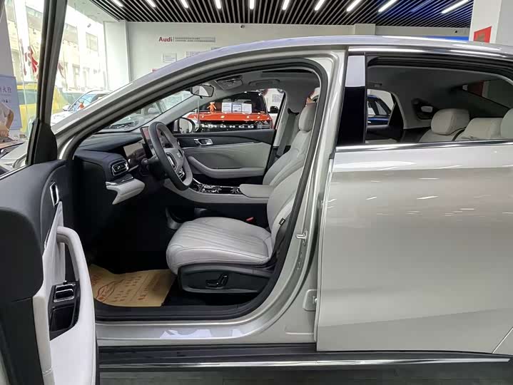 Geely Galaxy Starshine 6, 2025 — фото 3 из 9