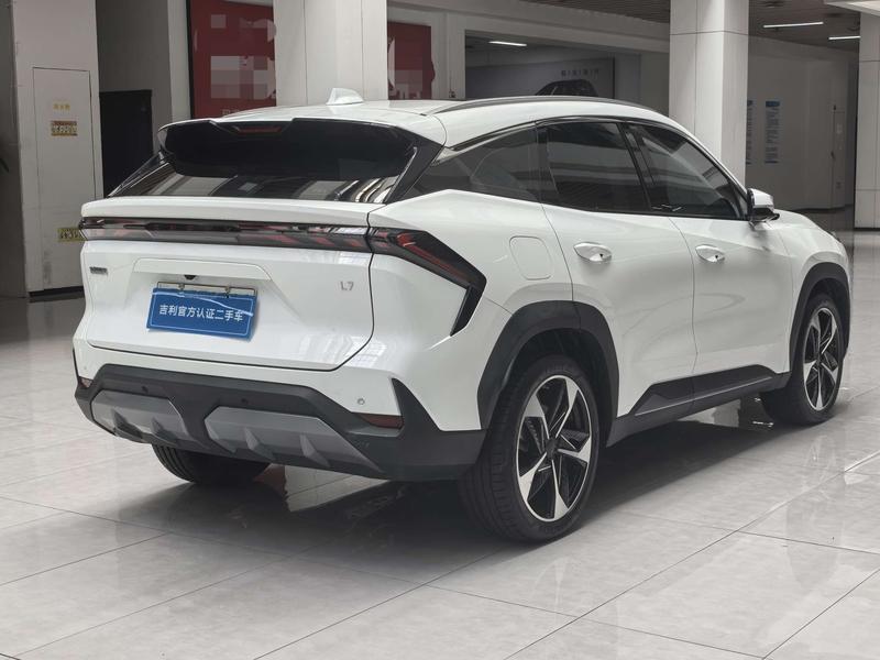 Geely Galaxy L7, 2024 — фото 6 из 12