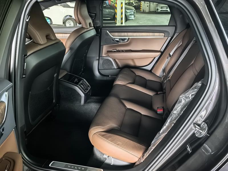Volvo S90, 2024 — фото 8 из 10