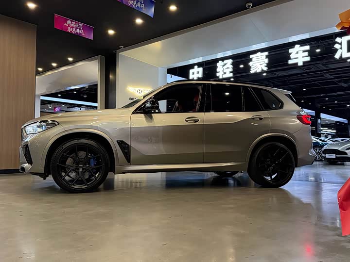 BMW X5 M, 2022 — фото 2 из 9