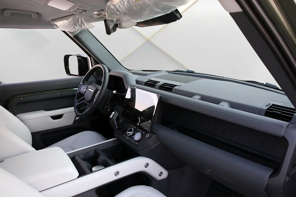 Land Rover Defender, 2026 — фото 10 из 10