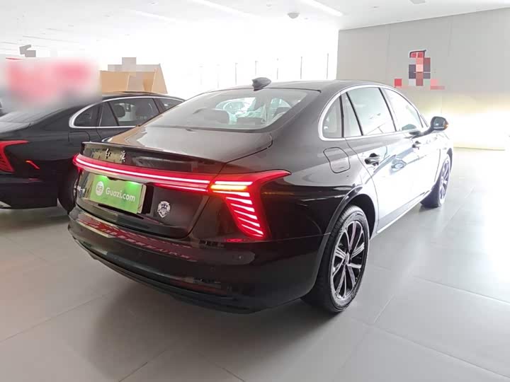 Hongqi H5 Hybrid, 2026 — фото 7 из 9