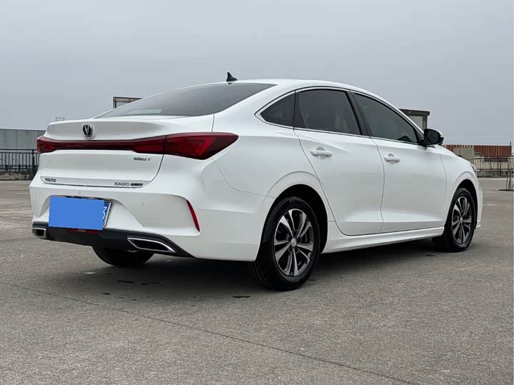 Changan Eado Plus, 2022 — фото 4 из 9