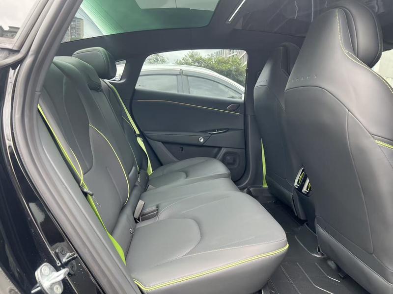 BAIC Arcfox Alpha S5, 2026 — фото 8 из 9