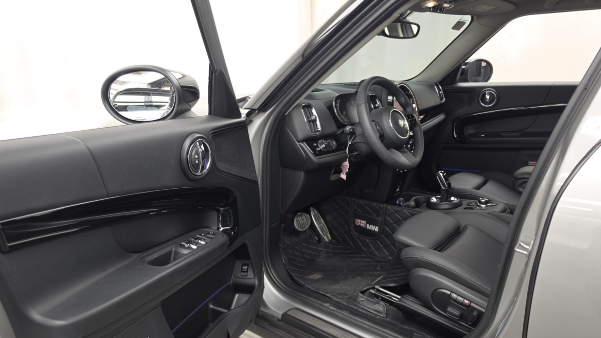 Mini Countryman, 2023 — фото 9 из 12