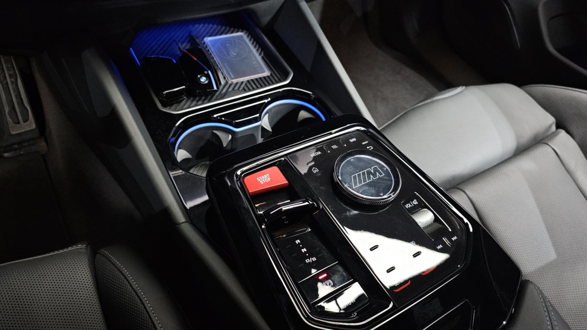 BMW M5, 2024 — фото 9 из 12