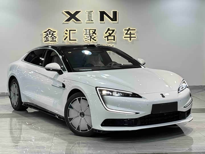 BYD Yangwang U7, 2025 — фото 2 из 9