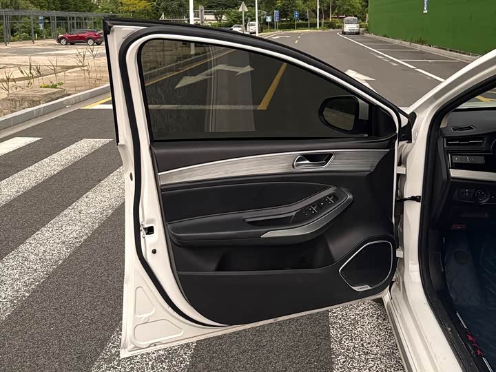 Chery Omoda S5 (Arrizo 5 Plus), 2021 — фото 8 из 9