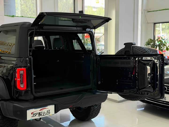 Ford Bronco, 2025 — фото 9 из 9