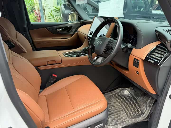Toyota Alphard, 2026 — фото 9 из 9