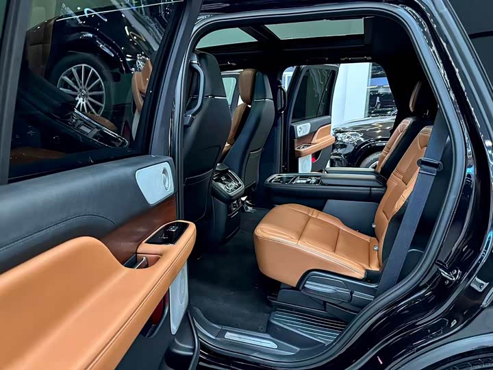 Lincoln Navigator, 2021 — фото 7 из 9