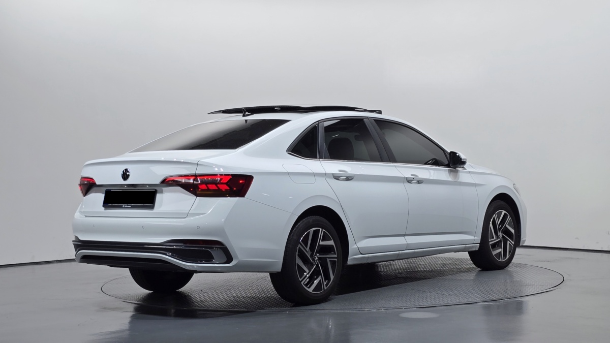 Volkswagen Jetta, 2022 — фото 2 из 12