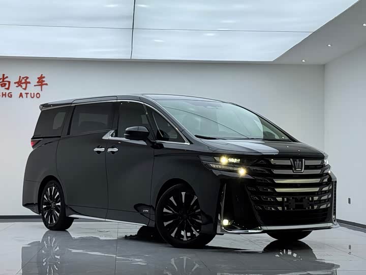 Toyota Vellfire, 2024 — фото 3 из 9