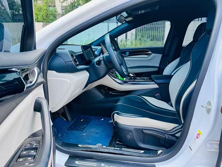 BYD Qin Plus, 2023 — фото 4 из 9