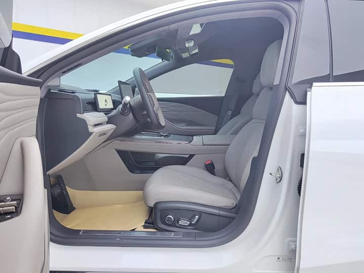 Geely Galaxy Starshine 8 EM-i, 2025 — фото 9 из 9