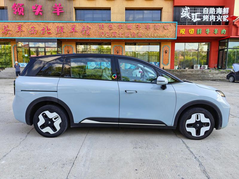BAIC Arcfox Kaola, 2023 — фото 8 из 12