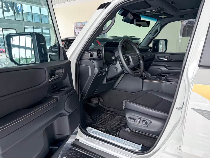 Toyota Prado, 2025 — фото 7 из 9