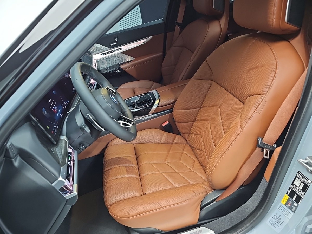 BMW 7 Series, 2023 — фото 9 из 12