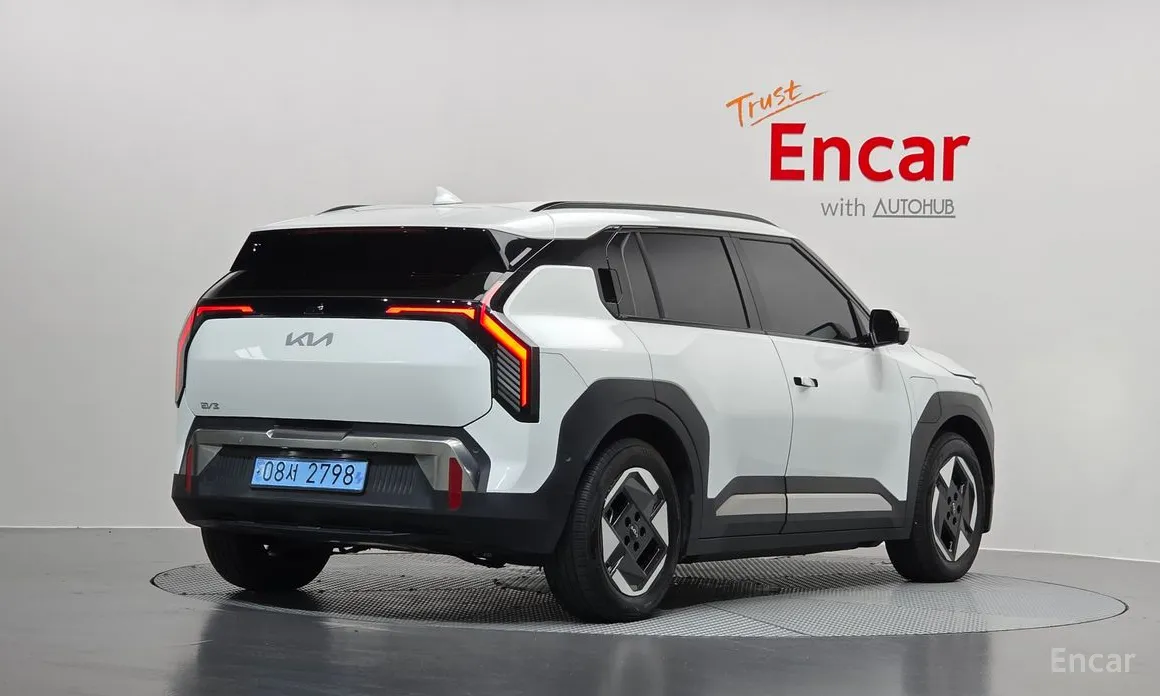 Kia EV3, 2024 — фото 2 из 12