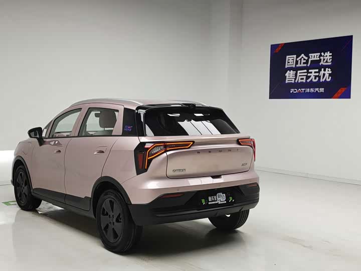 Geely Geometry E Firefly, 2023 — фото 6 из 9