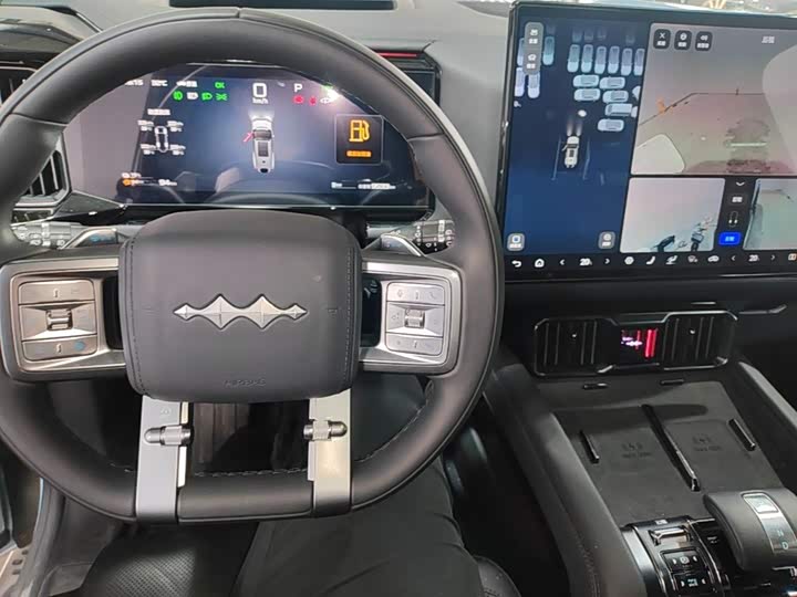 BYD FangChengBao Leopard 8, 2025 — фото 6 из 9