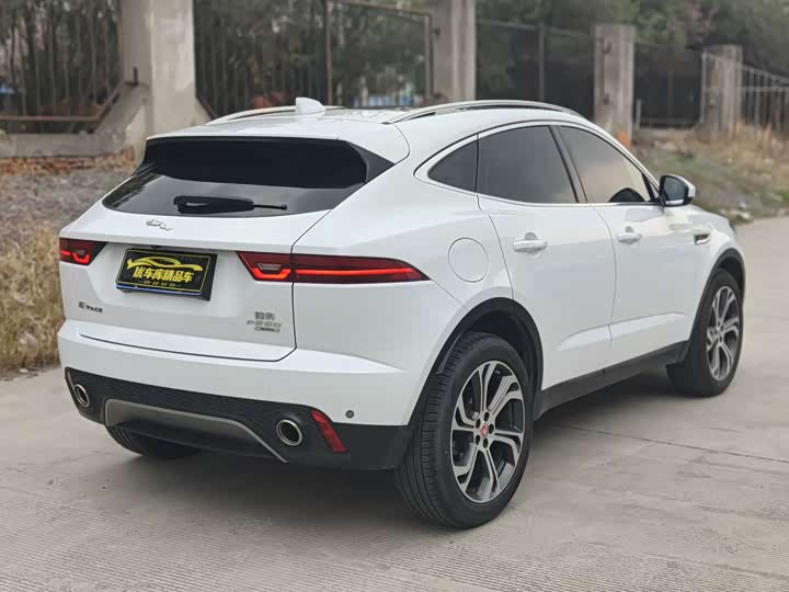 Jaguar E-Pace, 2022 — фото 6 из 9