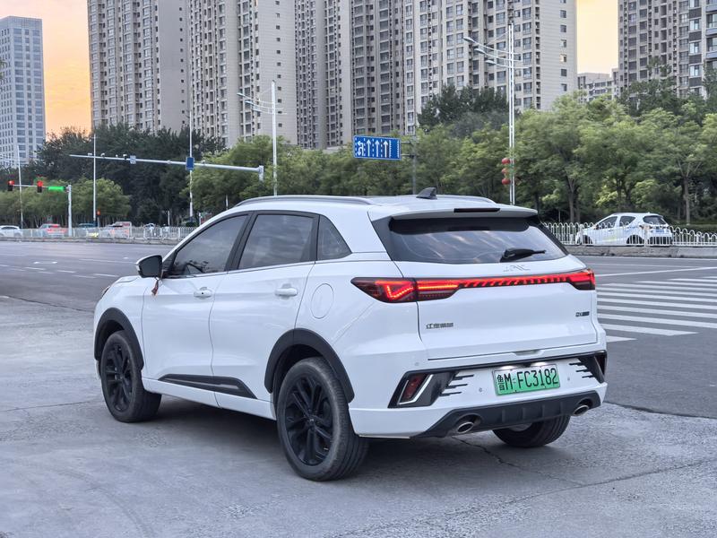 JAC QX Hybrid, 2023 — фото 4 из 11