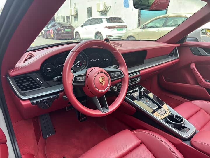 Porsche 911, 2023 — фото 5 из 9