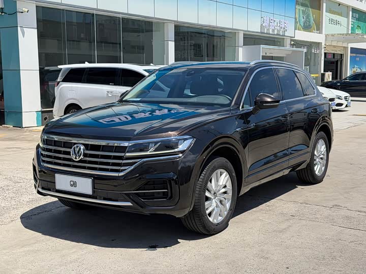 Volkswagen Touareg, 2023 — купить в Костроме под ключ