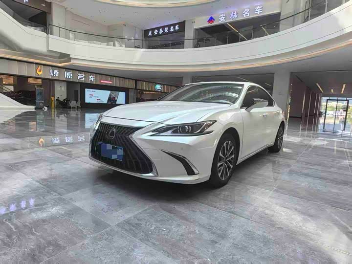 Lexus ES, 2023 — купить в Санкт-Петербурге под ключ