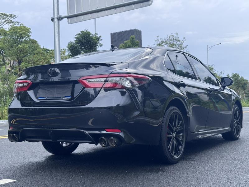 Toyota Camry, 2023 — фото 7 из 12