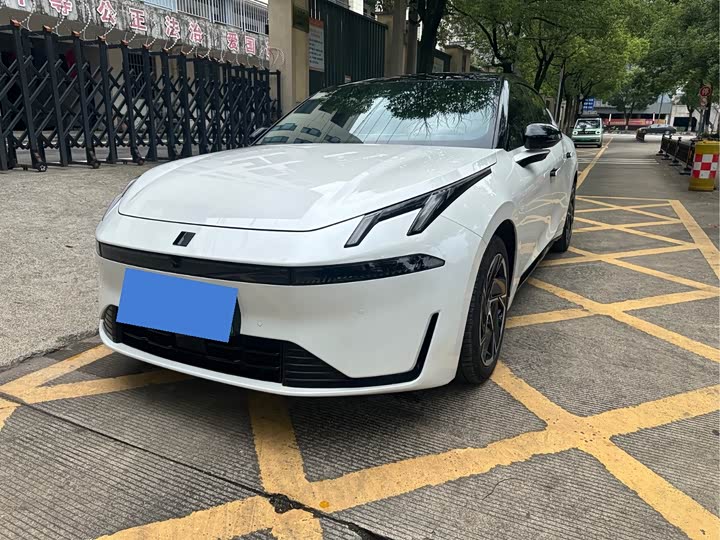 Lynk & Co 07 EM-P Hybrid, 2024 — купить в Калуге под ключ